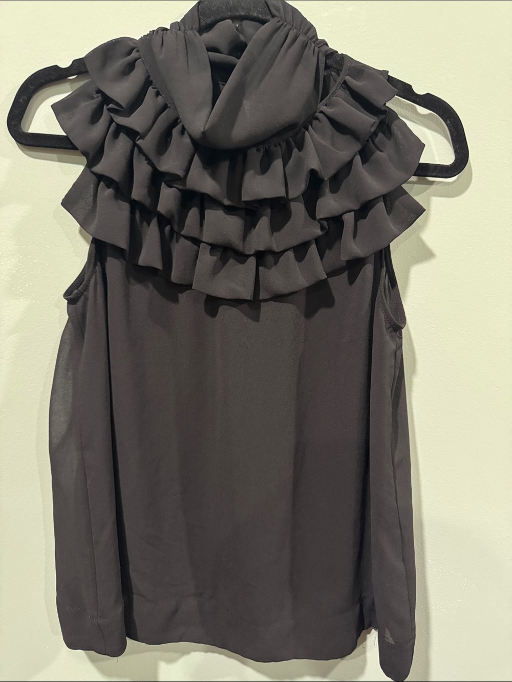H&M Black Ruffle Collar Sleeveless Camisole
